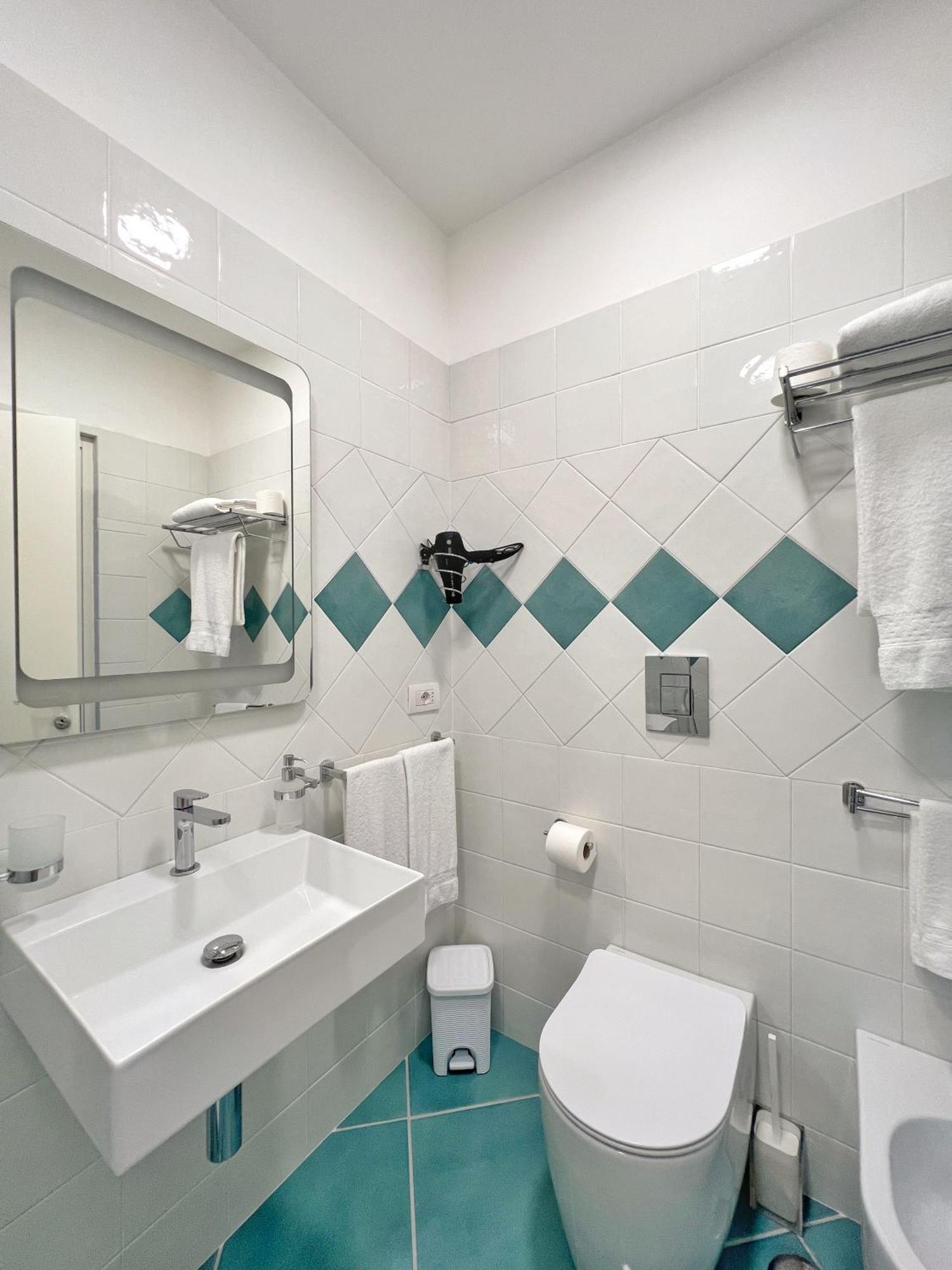 Casa Adelaide Hotel Capri Bilik gambar